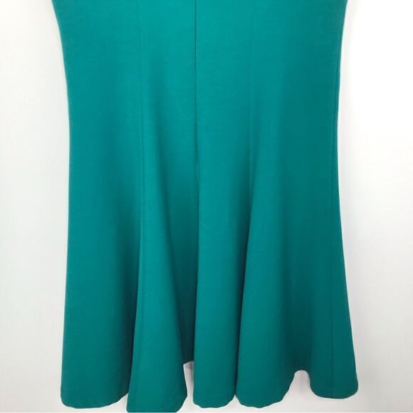 Belle by Badgley Mischka Green Cocktail Dress with Sequin Snowflake Collar - Picture 10 of 16